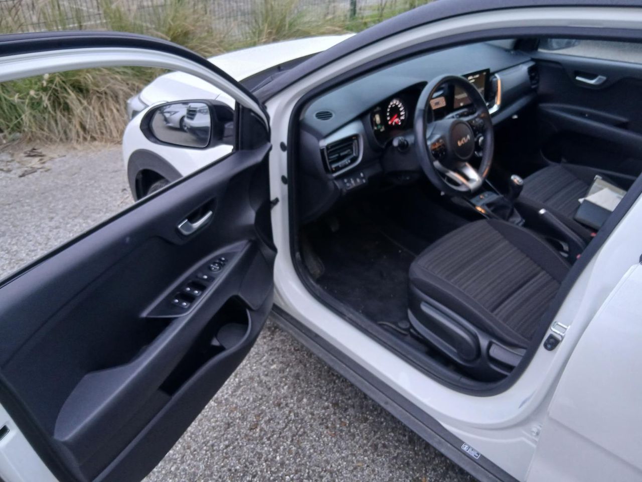 Kia Stonic 1.0 T-gdi 88kw (120cv) Mhev Imt Drive - Foto 2