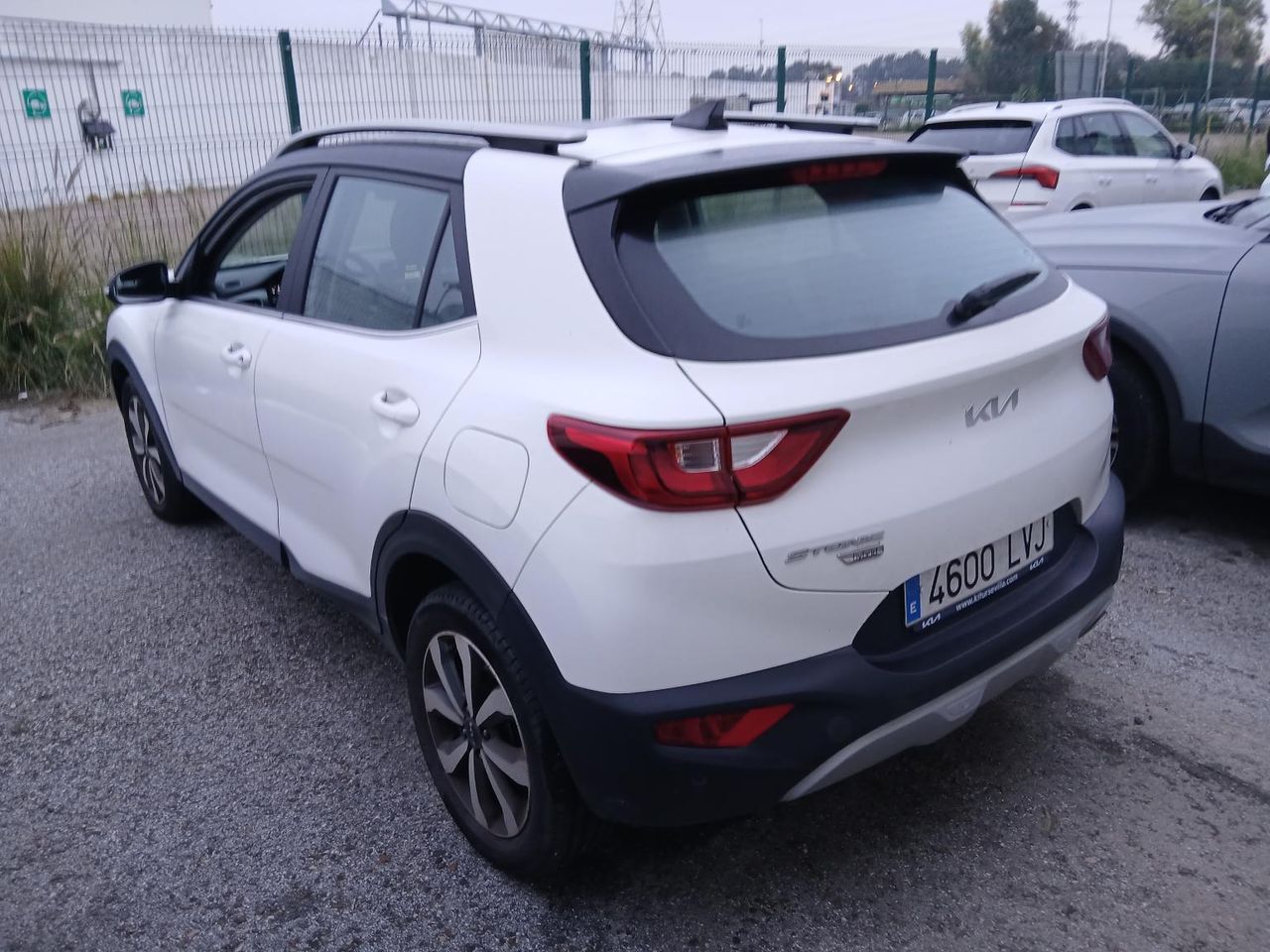Kia Stonic 1.0 T-gdi 88kw (120cv) Mhev Imt Drive - Foto 2