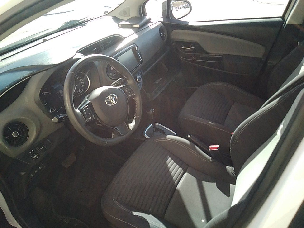 Toyota Yaris 1.5 100h Active - Foto 2