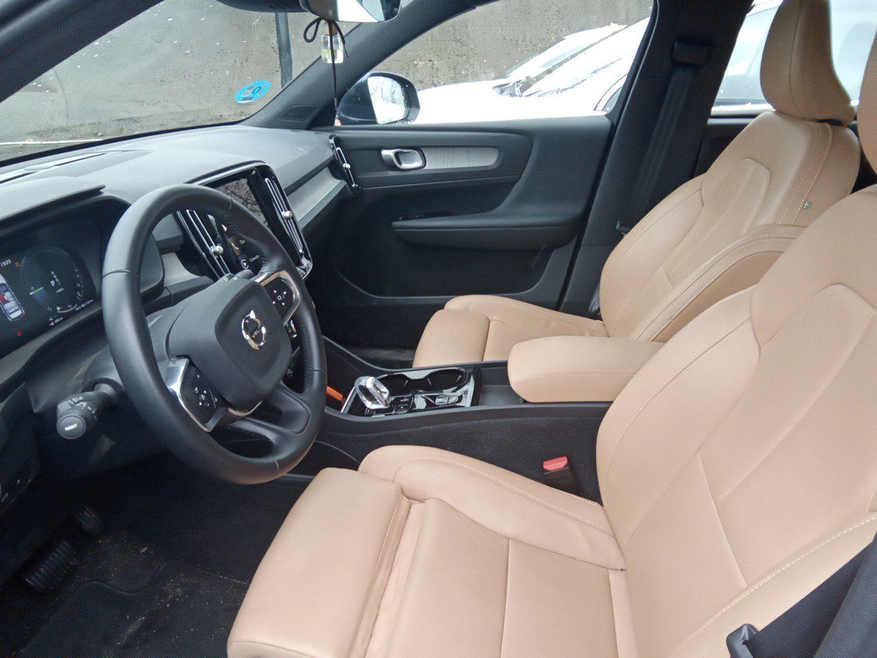 Volvo Xc40 1.5 T4 Twin Recharge Inscription Auto - Foto 2