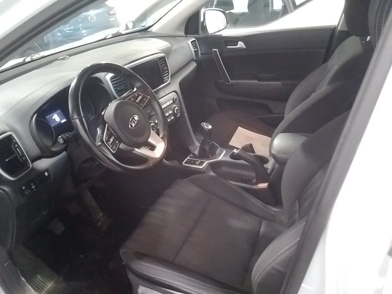 Kia Sportage 1.6 Mhev Business 100kw (136cv) 4x4 - Foto 2