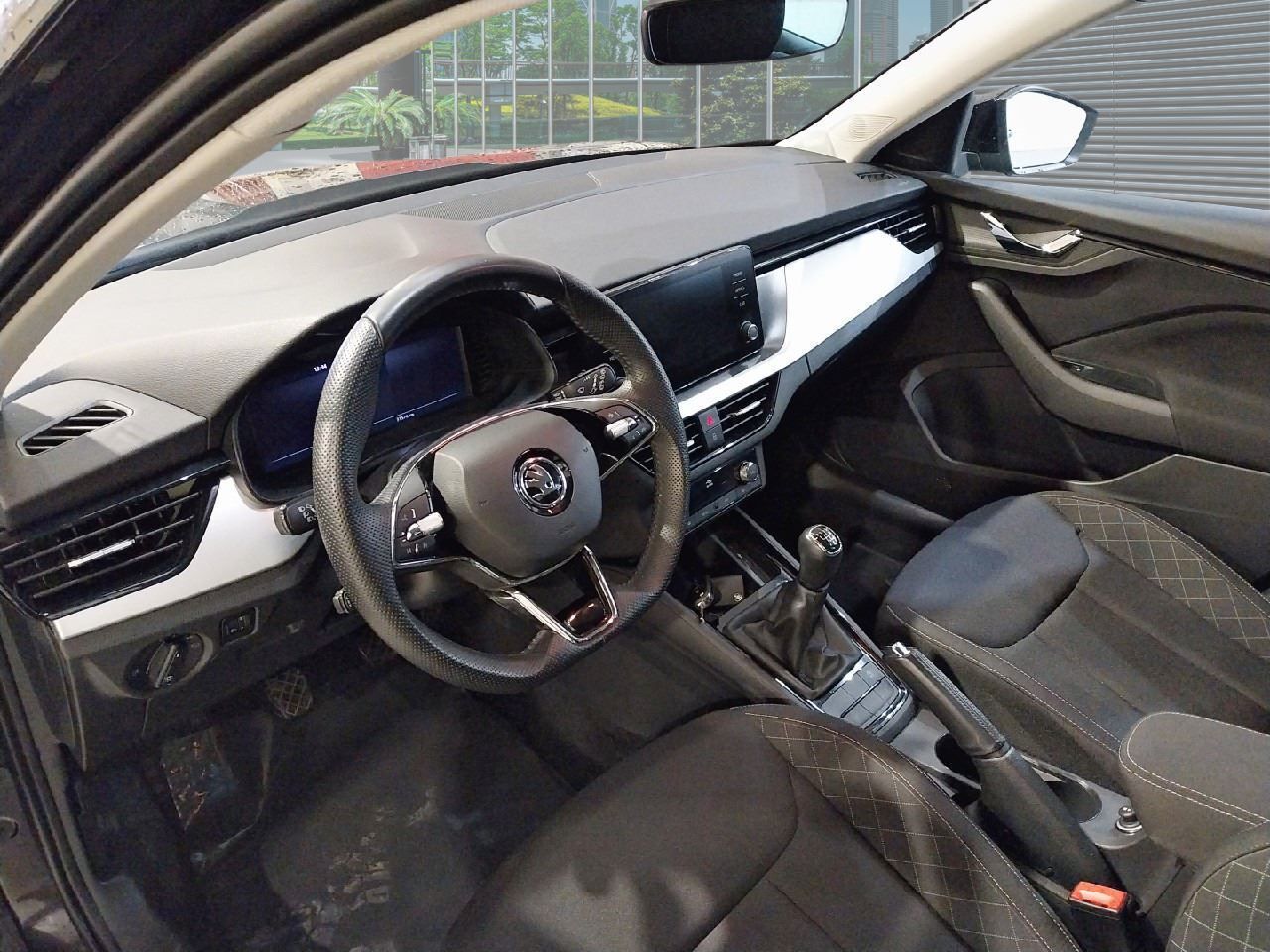 Skoda Kamiq 1.0 Tsi 81kw (110cv) Ambition - Foto 2