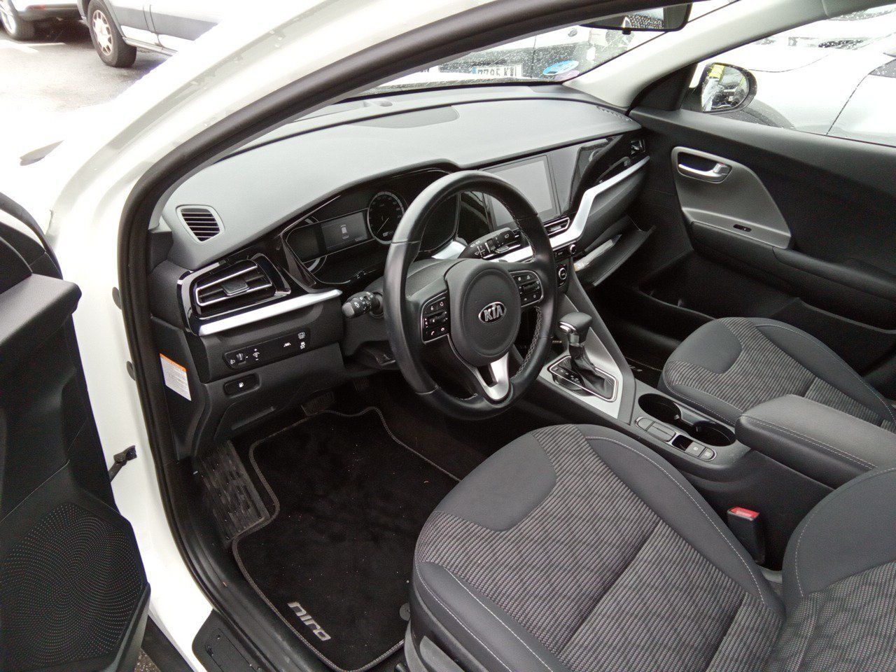 Kia Niro 1.6 Gdi Hev 104kw (141cv) Concept - Foto 2