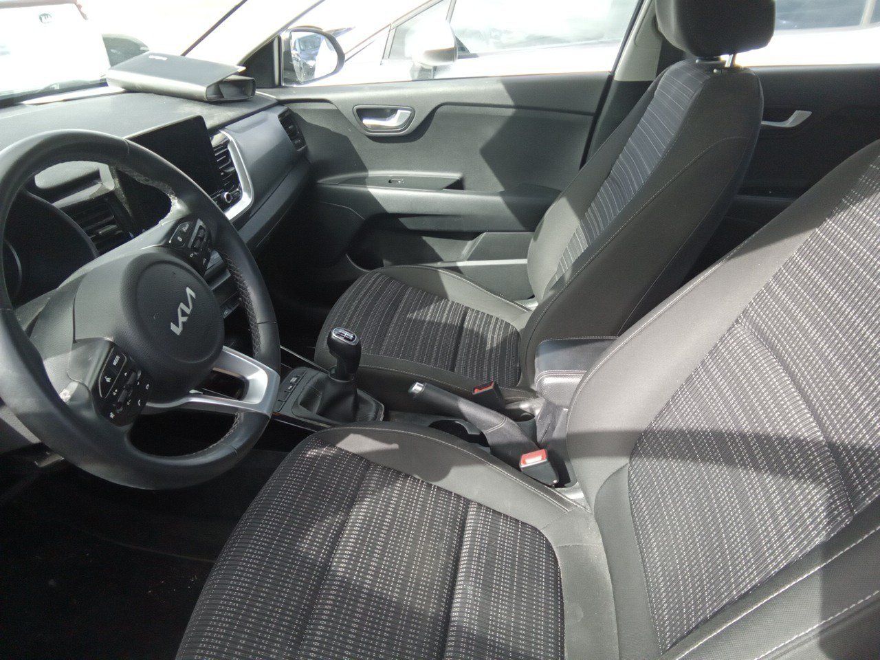 Kia Stonic 1.0 T-gdi 88kw (120cv) Mhev Imt Drive - Foto 2