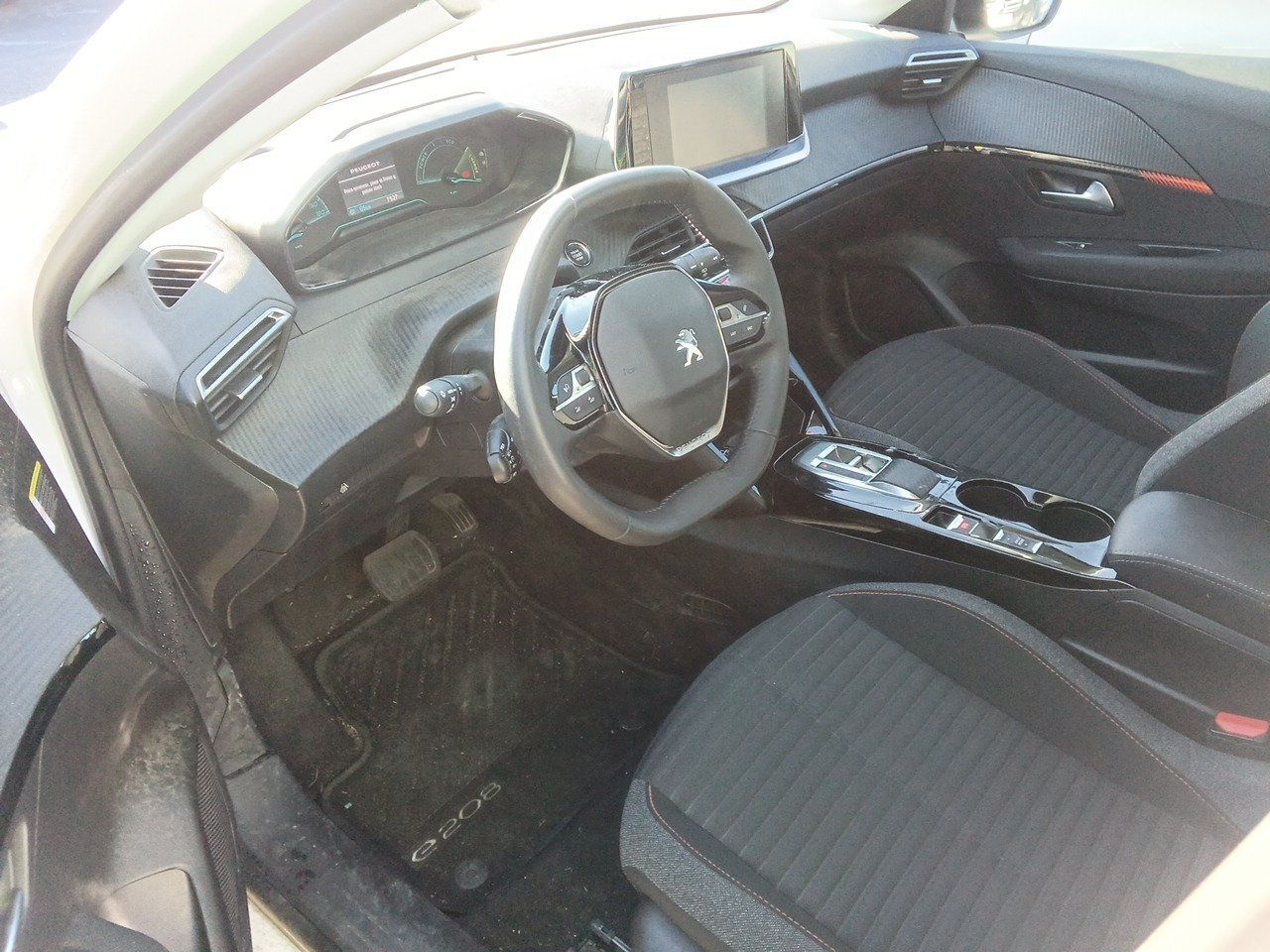 Peugeot 208 Eléctrico Active - Foto 2