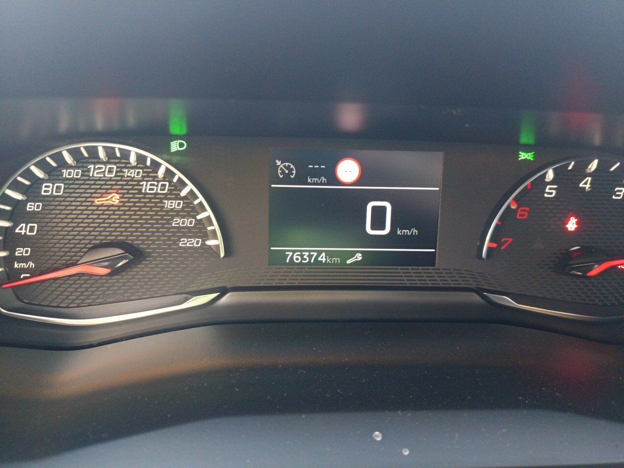 Peugeot 2008 Active Pack Bluehdi 81kw (110cv) - Foto 2