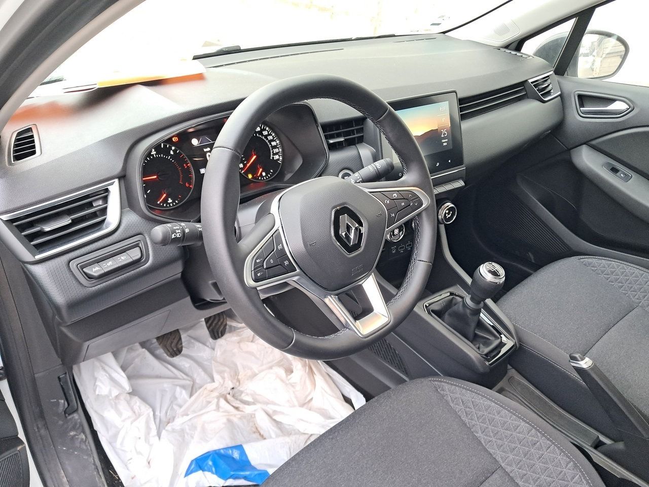 Renault Clio Equilibre Blue Dci 74kw (100cv) - Foto 2