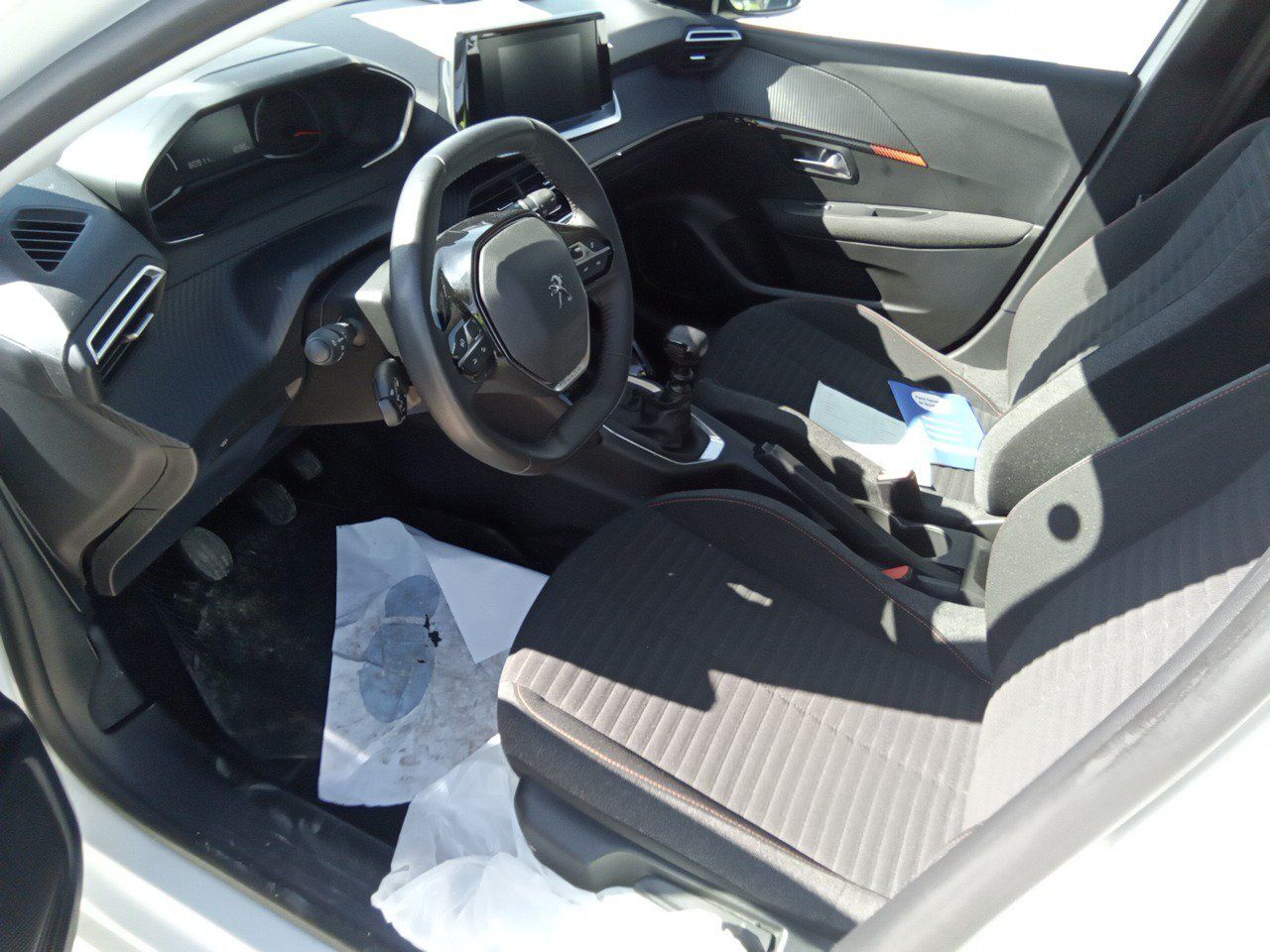 Peugeot 208 Bluehdi 73kw (100cv) Active - Foto 2