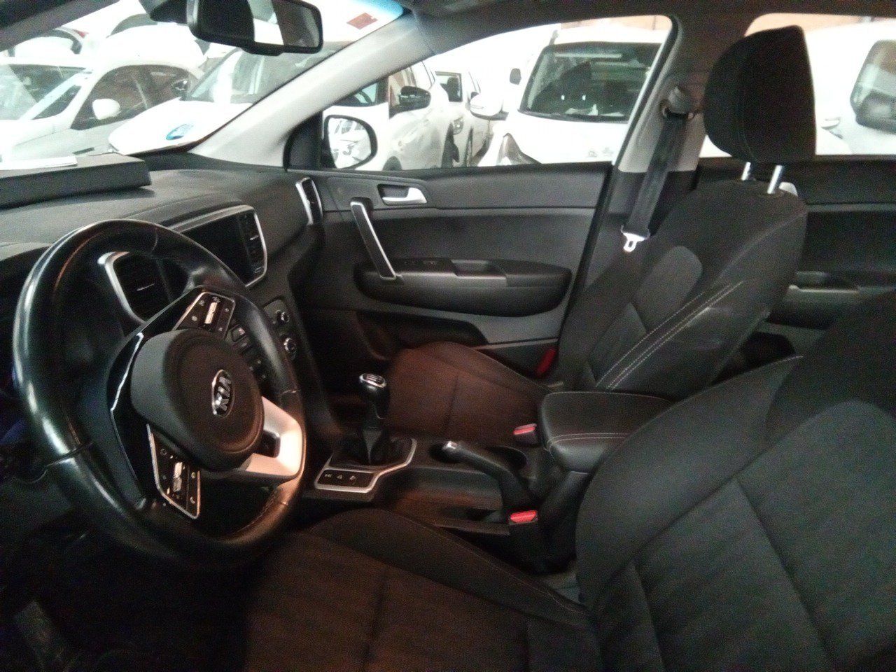 Kia Sportage 1.6 Mhev Business 100kw (136cv) 4x4 - Foto 2