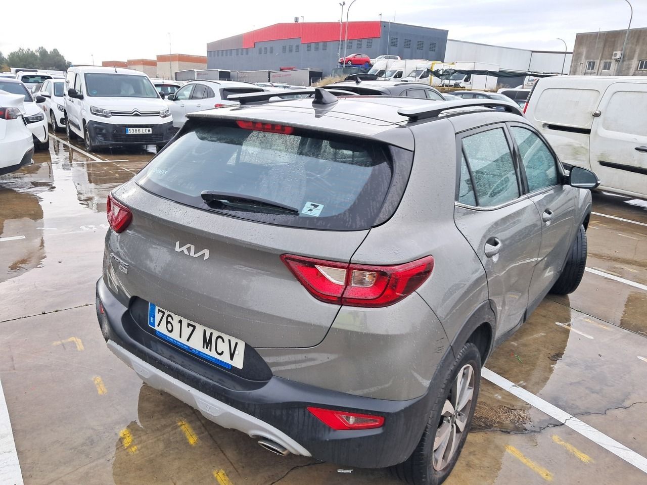 Kia Stonic 1.0 T-gdi 88kw (120cv) Mhev Imt Drive - Foto 2