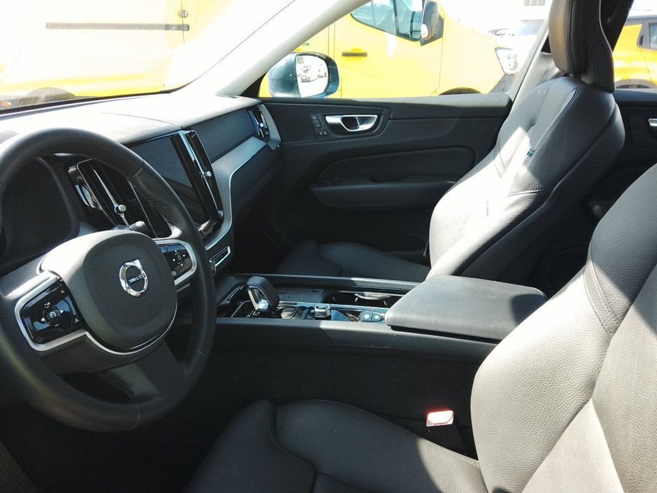 Volvo Xc60 2.0 T6 Awd Recharge Plus Bright Auto - Foto 2