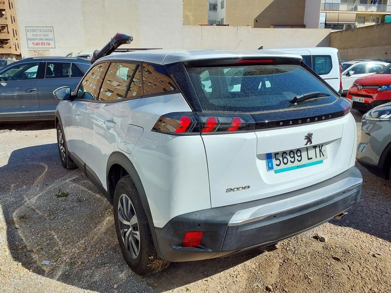 Peugeot 2008 Active Bluehdi 81kw (110cv) - Foto 2