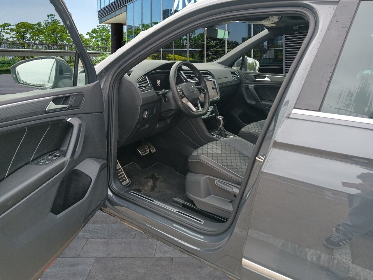 Volkswagen Tiguan R-line 2.0 Tdi 110kw (150cv) Dsg - Foto 2