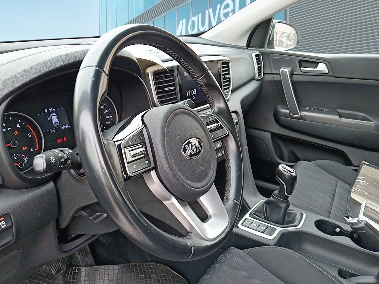 Kia Sportage 1.6 Mhev Business 100kw (136cv) 4x4 - Foto 2