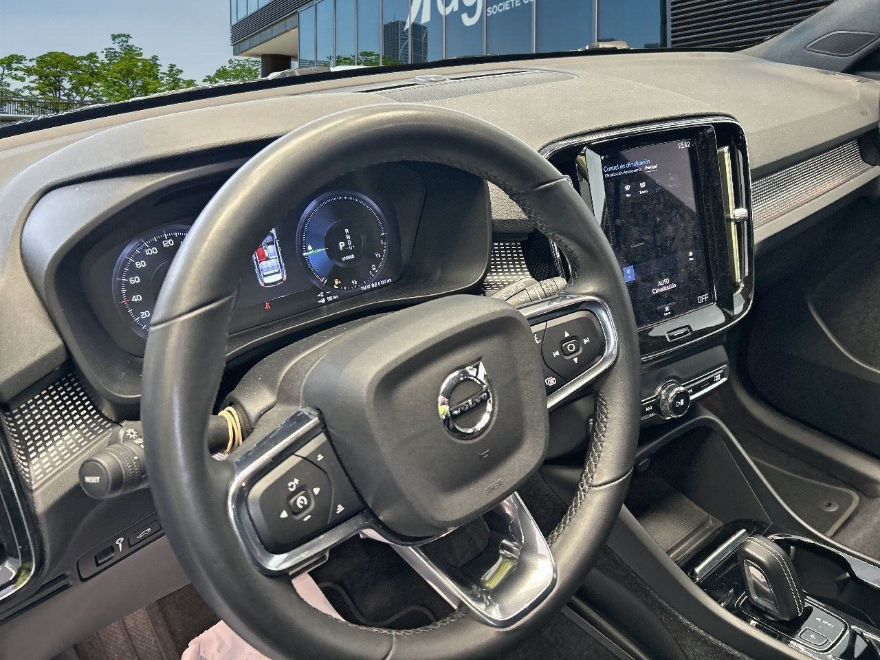 Volvo Xc40 1.5 T5 Twin Recharge R-design Auto - Foto 2