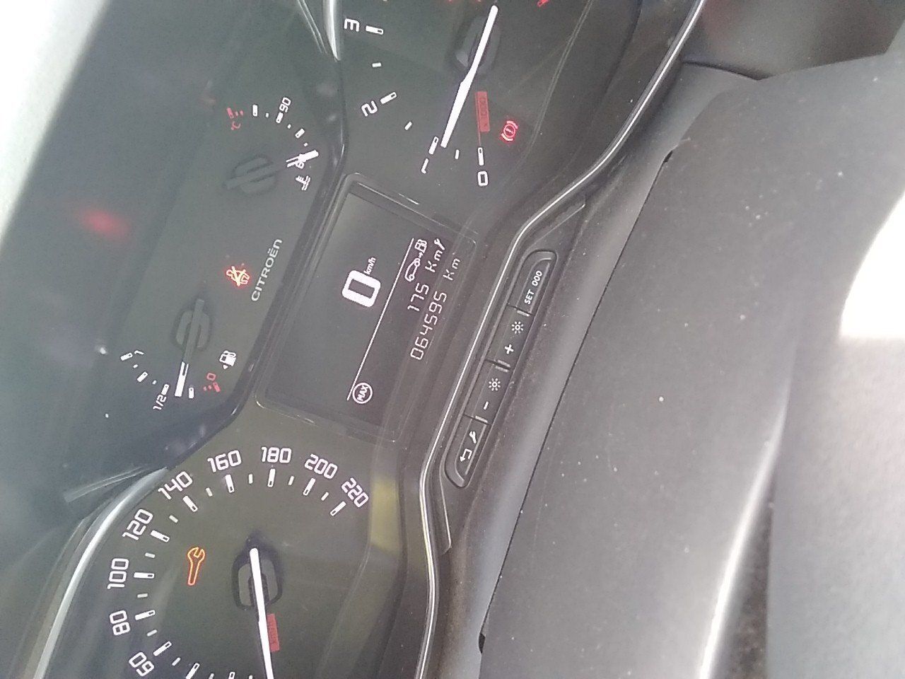 Citroen C3 Aircross Bluehdi 81kw (110cv) S&s Shine - Foto 2