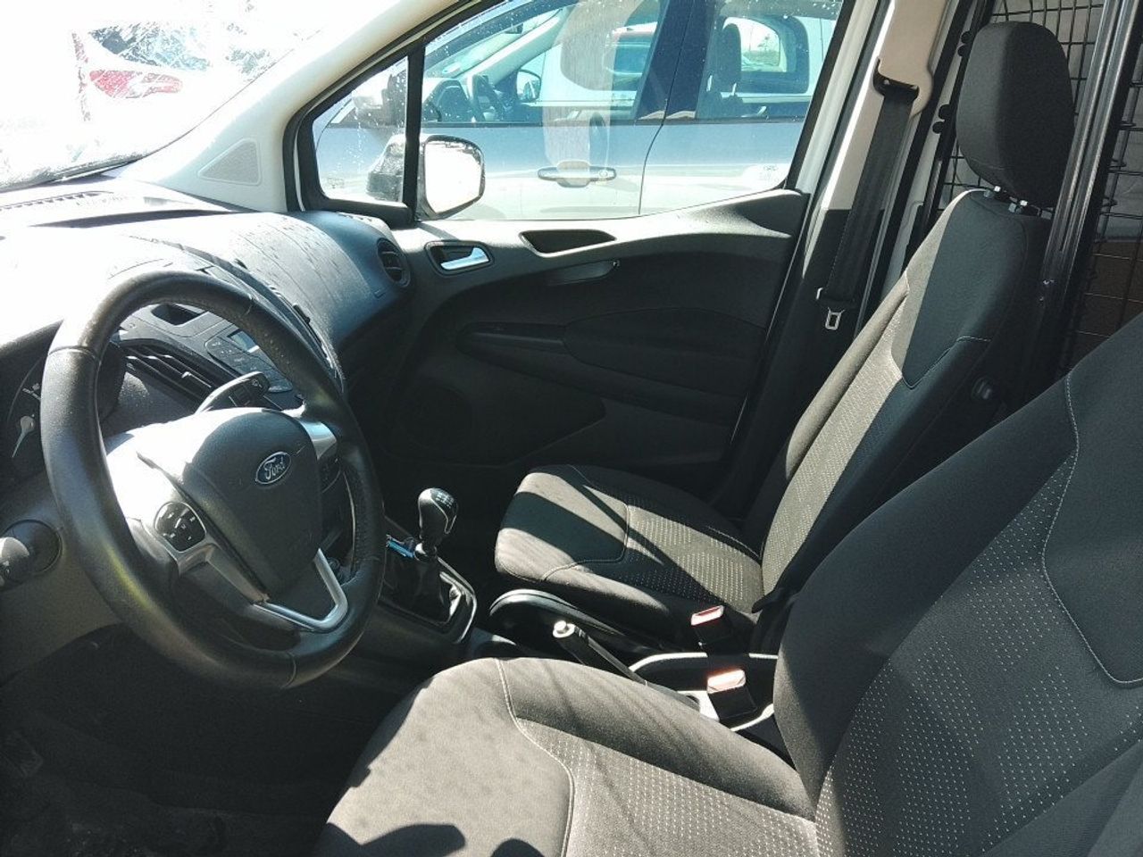 Ford Transit Courier Van 1.0 Ecoboost 75kw Trend - Foto 2