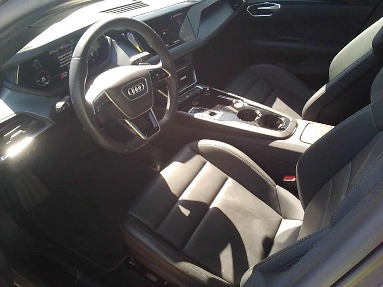 Audi E-tron Gt 60 Quattro - Foto 2