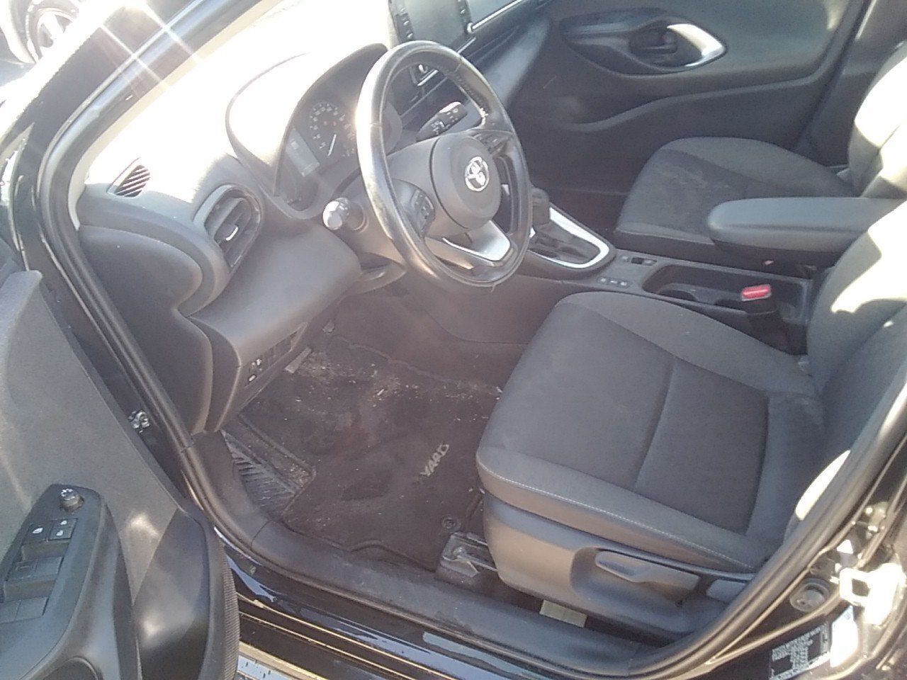 Toyota Yaris 1.5 120h Active Tech - Foto 2