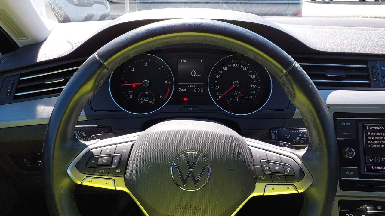 Volkswagen Passat Variant Business 2.0 Tdi 90kw(122cv) Dsg - Foto 2