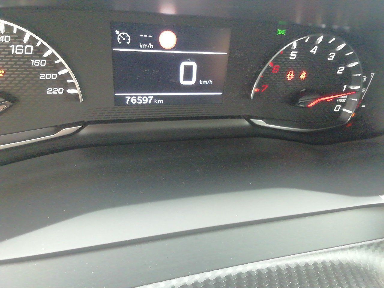 Peugeot 2008 Active Pack Bluehdi 81kw (110cv) - Foto 2