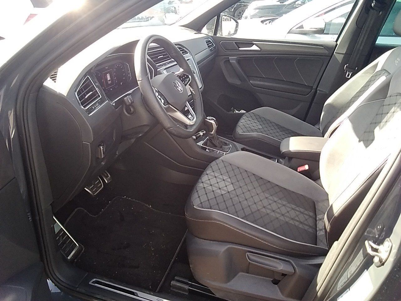 Volkswagen Tiguan R-line 2.0 Tdi 110kw (150cv) Dsg - Foto 2