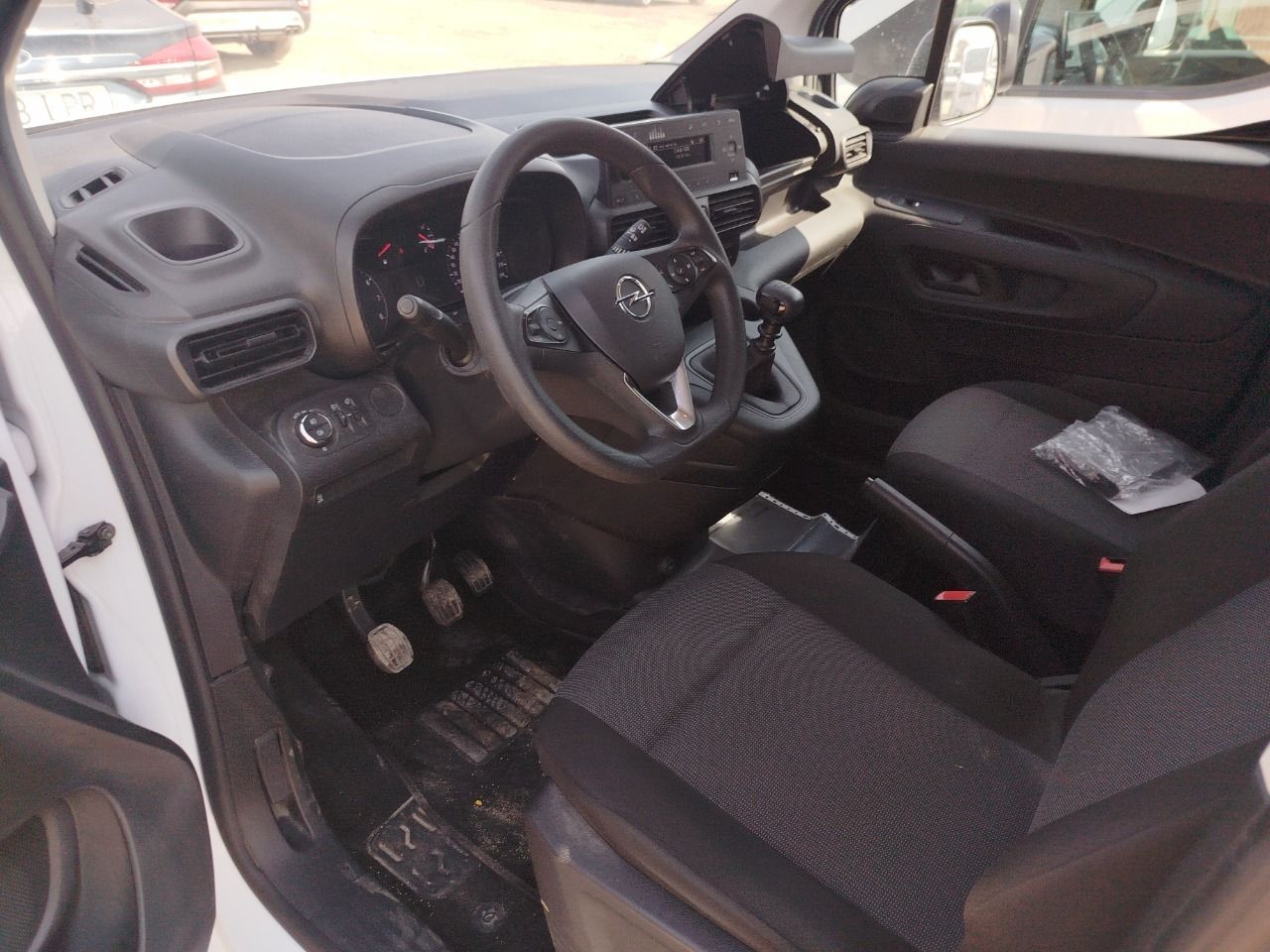 Opel Combo Cargo L 650kg Diesel 1.5 100hp S&s Mt E6 - Foto 2