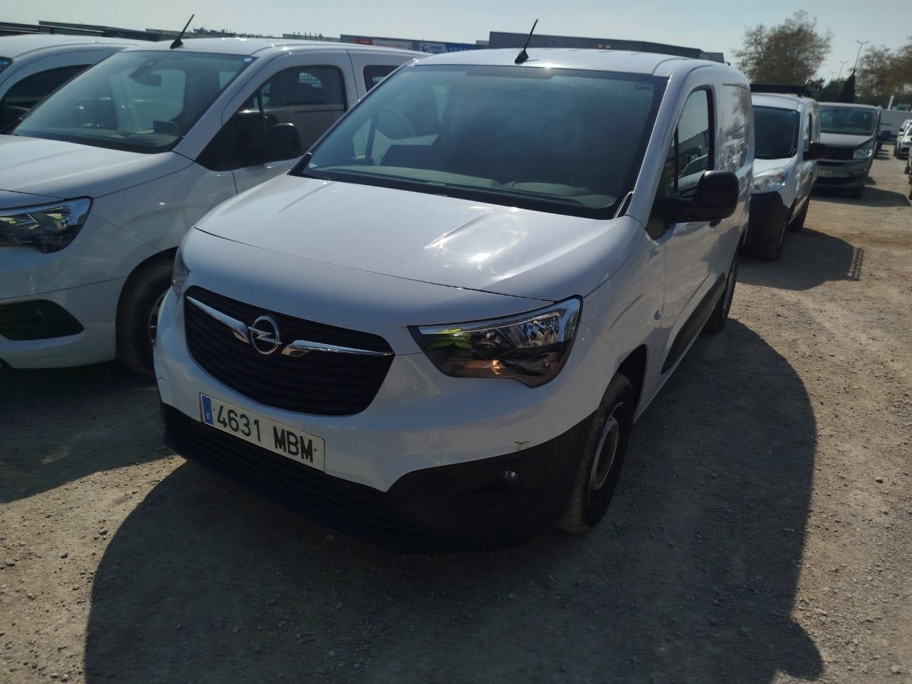 Opel Combo Cargo L 650kg Diesel 1.5 100hp S&s Mt E6 - Foto 2