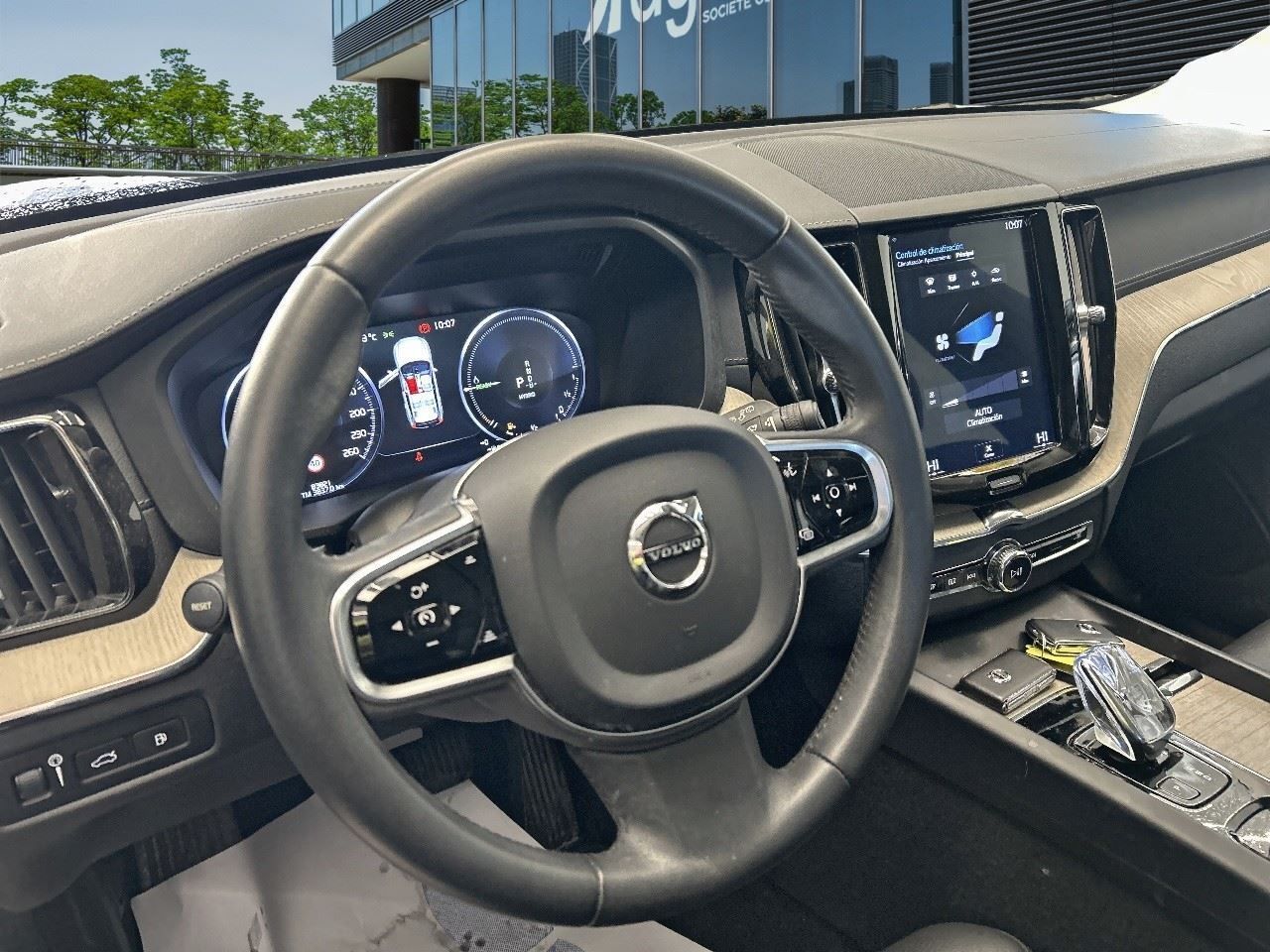 Volvo Xc60 2.0 T8 Awd Recharge Inscription Auto - Foto 2