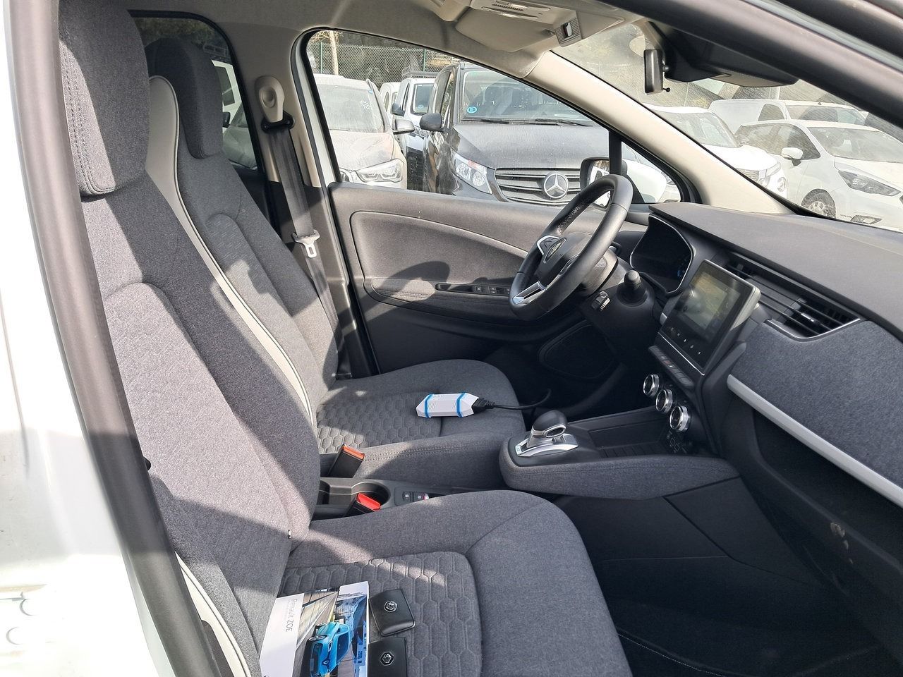 Renault Zoe Intens 80 Kw R110 Batería 50kwh - Foto 2