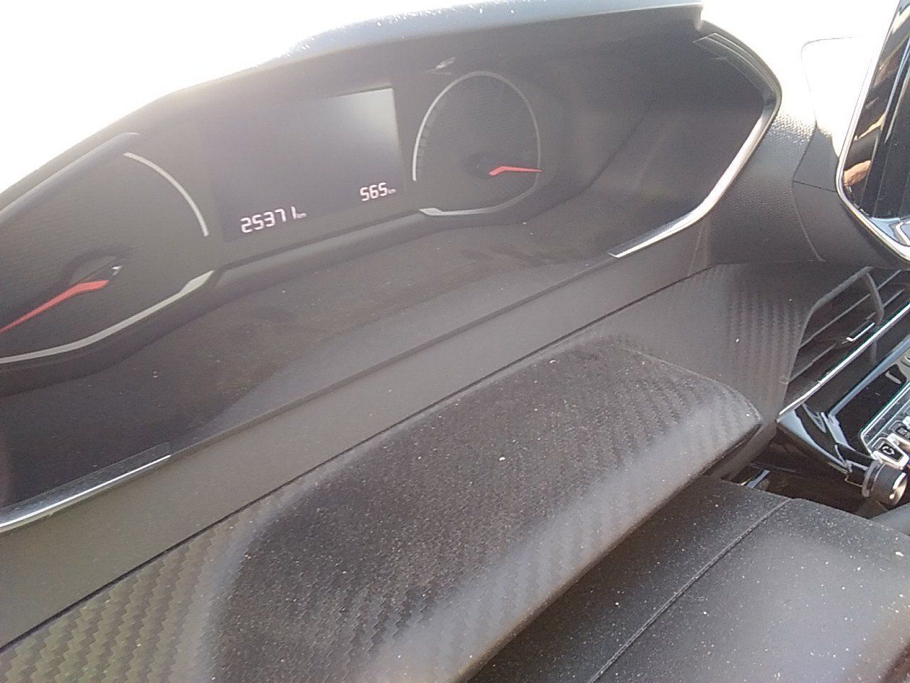 Peugeot 208 Bluehdi 73kw (100cv) Active - Foto 2