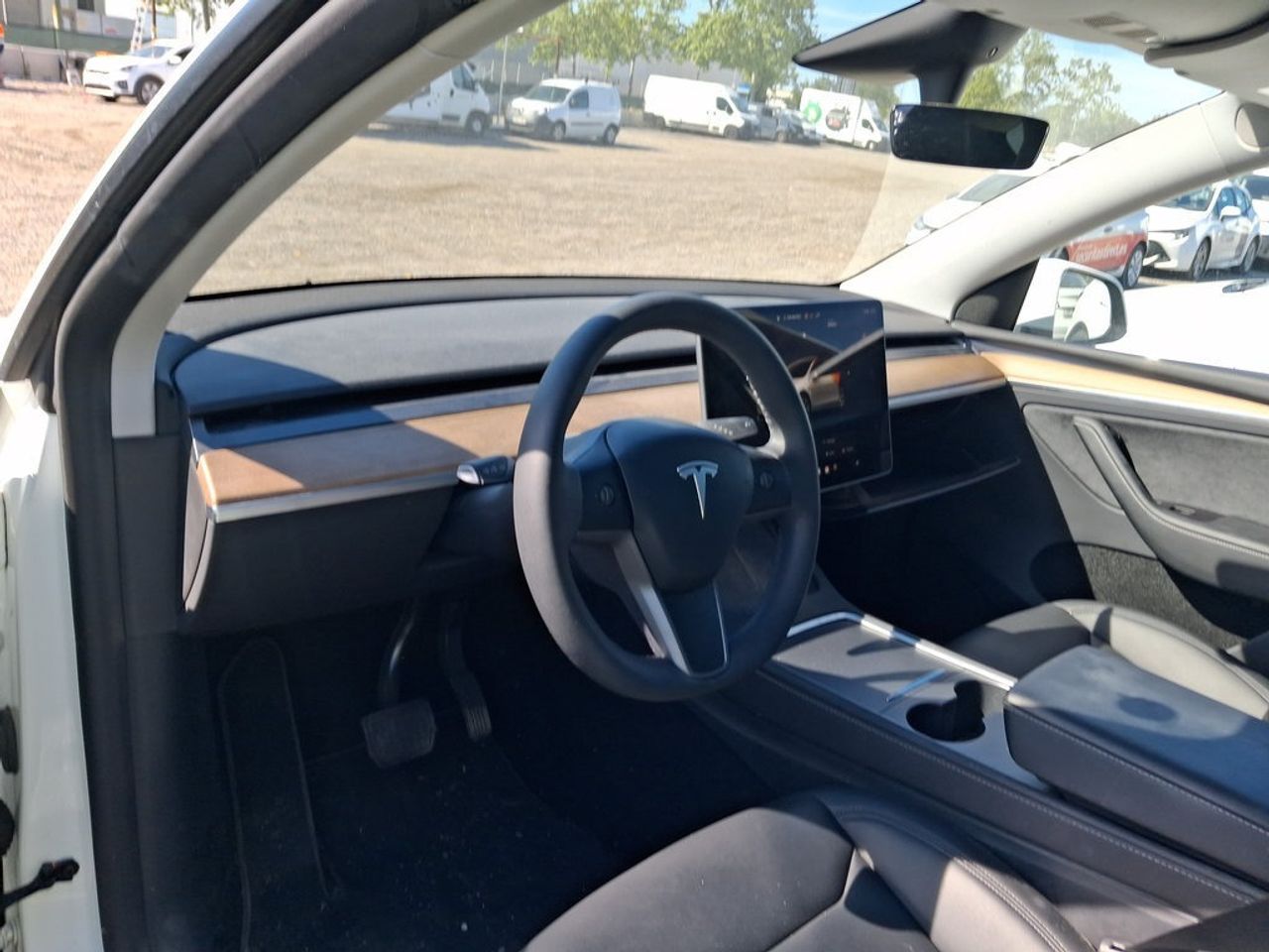 Tesla Model Y Gran Autonomía 4wd - Foto 2