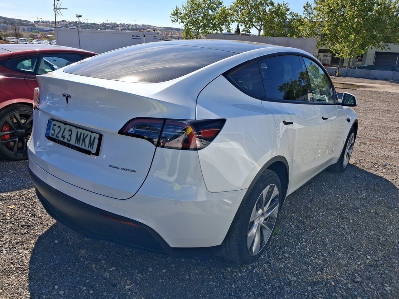 Tesla Model Y Gran Autonomía 4wd - Foto 2