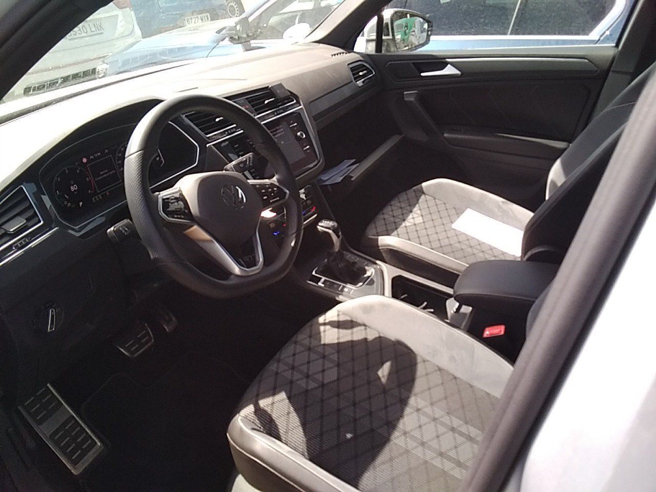 Volkswagen Tiguan R-line 2.0 Tdi 110kw (150cv) Dsg - Foto 2