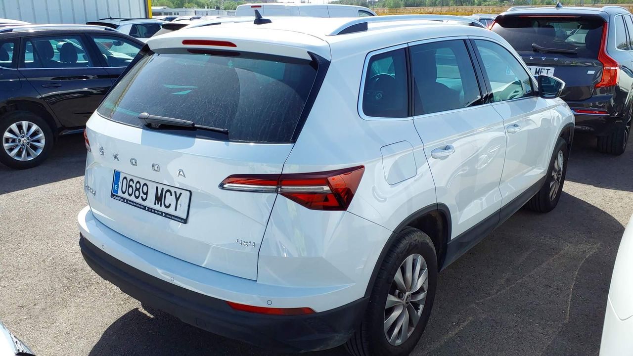 Skoda Karoq 2.0 Tdi 110kw (150cv) Dsg 4x4 Ambition - Foto 2