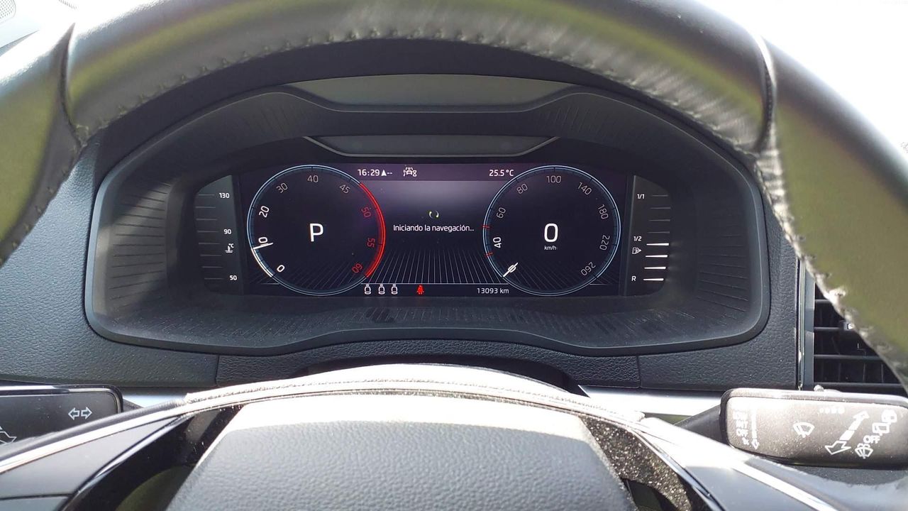 Skoda Karoq 2.0 Tdi 110kw (150cv) Dsg 4x4 Ambition - Foto 2