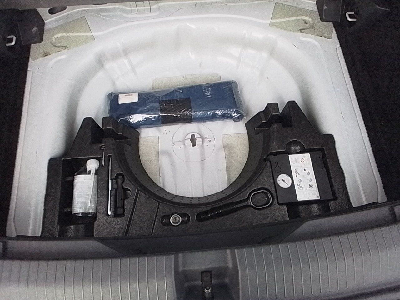 Volkswagen T-roc (o) Advance R-line 1.0 Tsi 81kw (110cv) - Foto 2