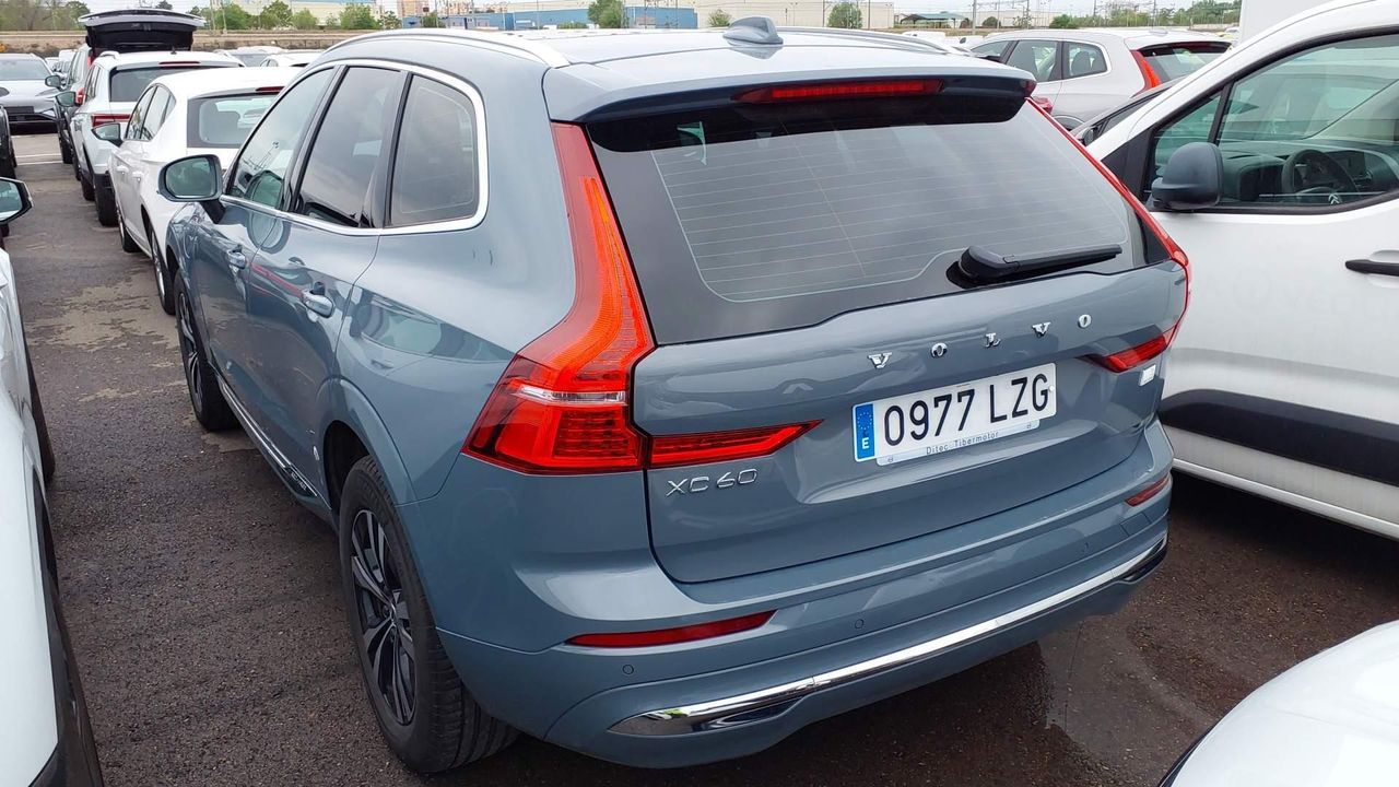 Volvo Xc60 2.0 T6 Awd Recharge Core Auto - Foto 2