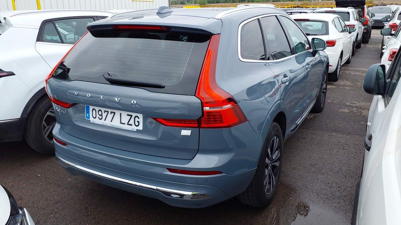 Volvo Xc60 2.0 T6 Awd Recharge Core Auto - Foto 2