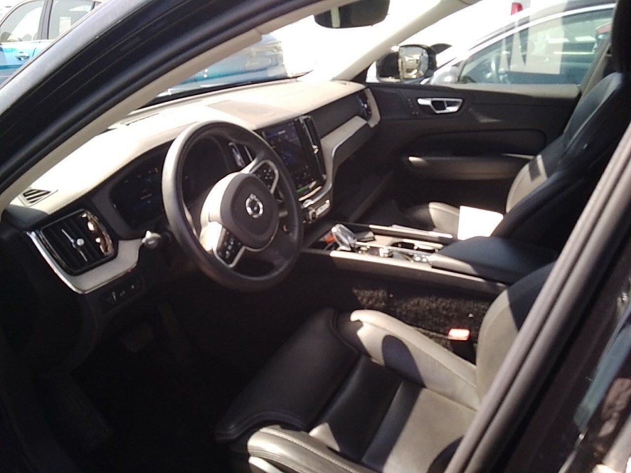 Volvo Xc60 2.0 T6 Awd Recharge Inscription Auto - Foto 2