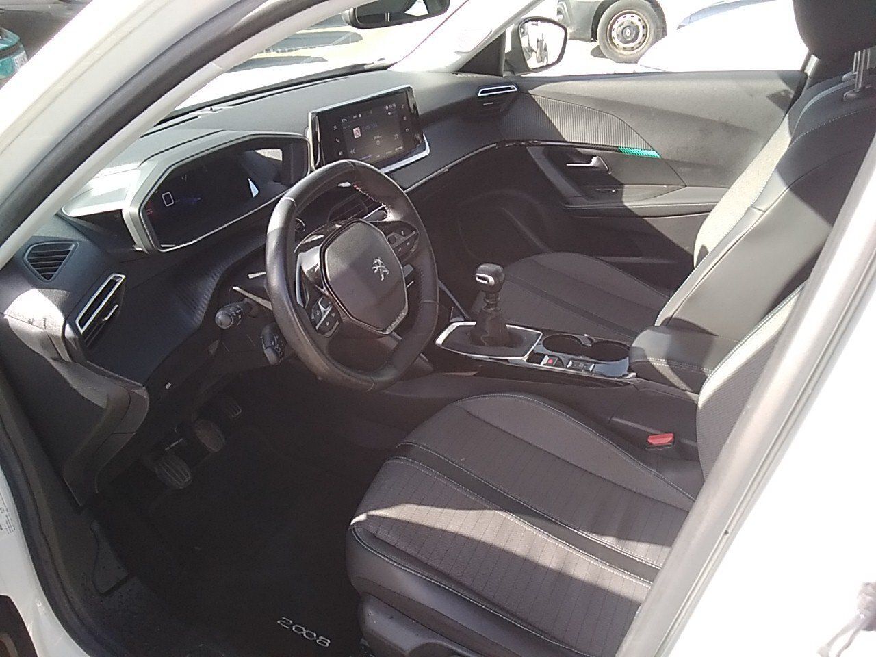 Peugeot 2008 Allure Pack Bluehdi 81kw (110cv) - Foto 2