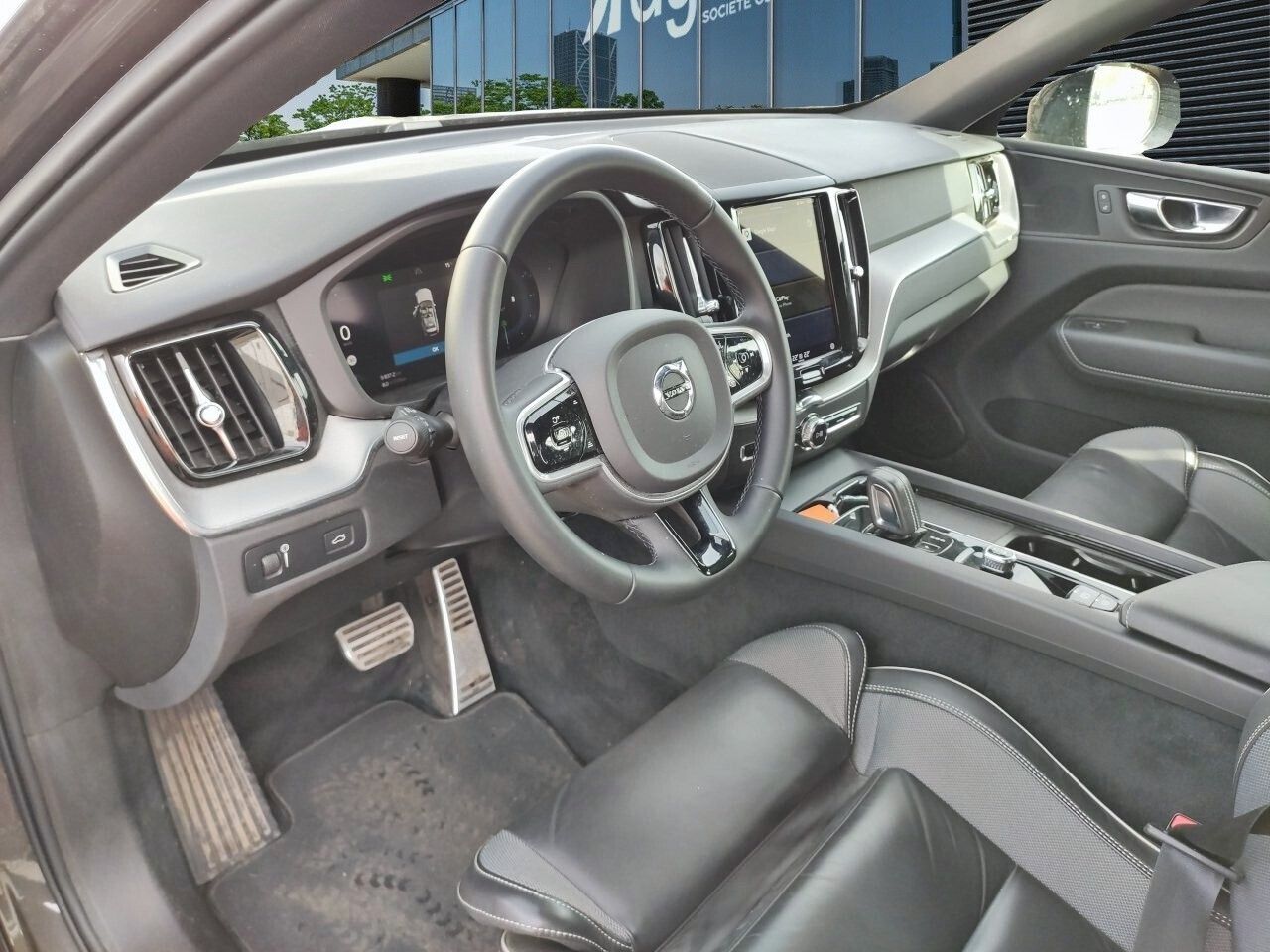 Volvo Xc60 2.0 B4 D Awd R-design Auto - Foto 2