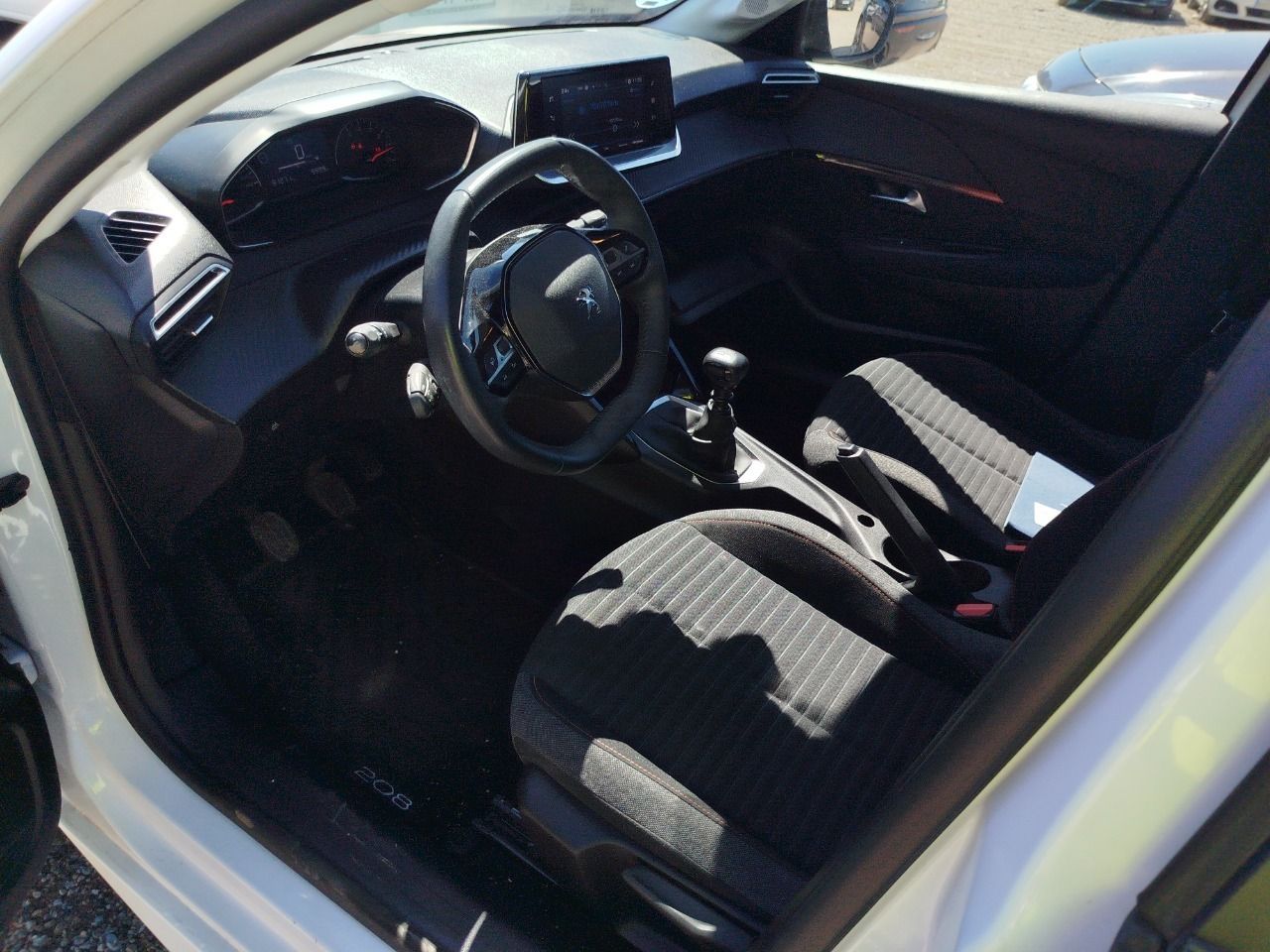 Peugeot 208 Bluehdi 73kw (100cv) Active - Foto 2