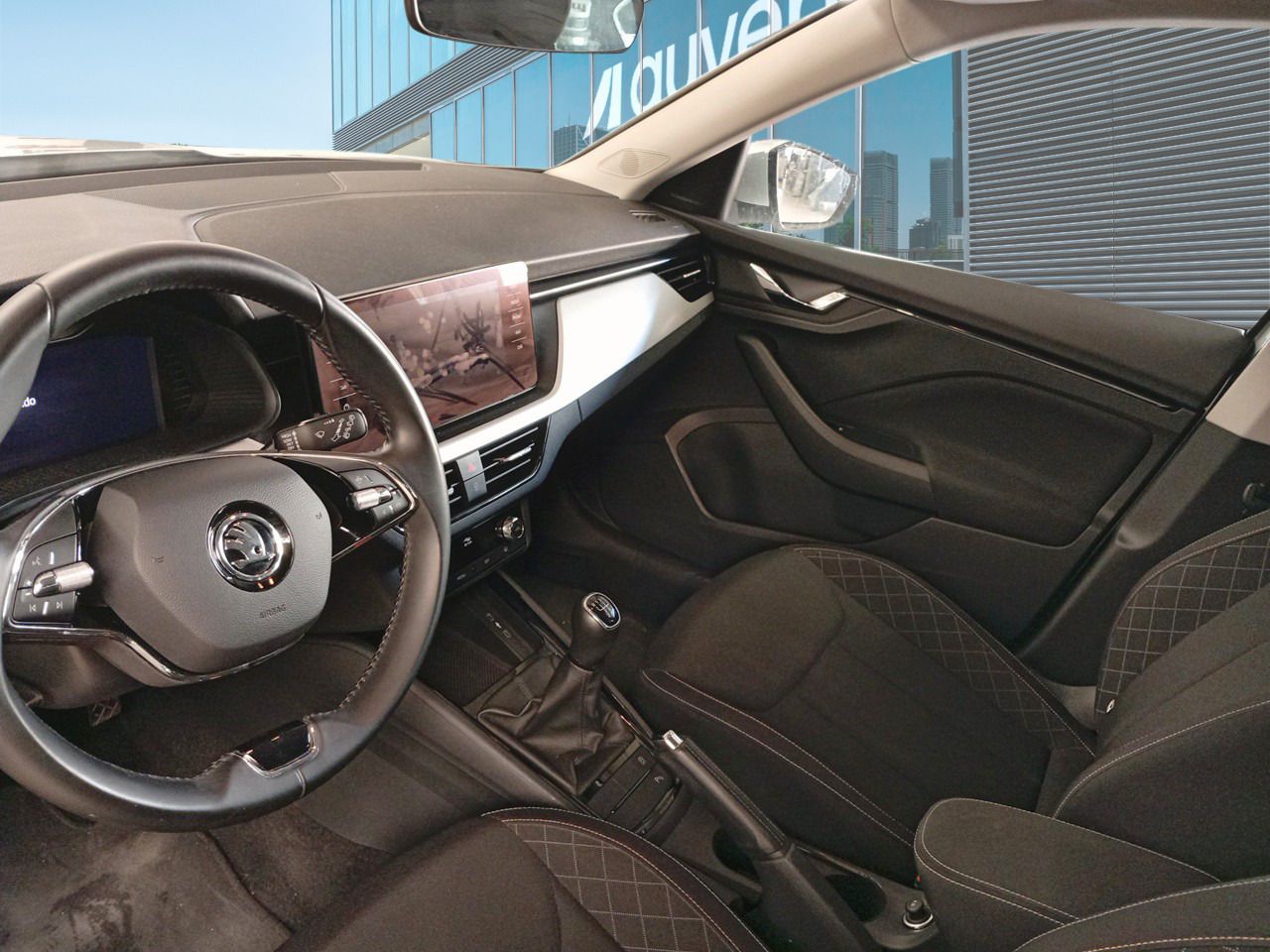 Skoda Kamiq 1.0 Tsi 70kw (95cv) Emotion - Foto 2