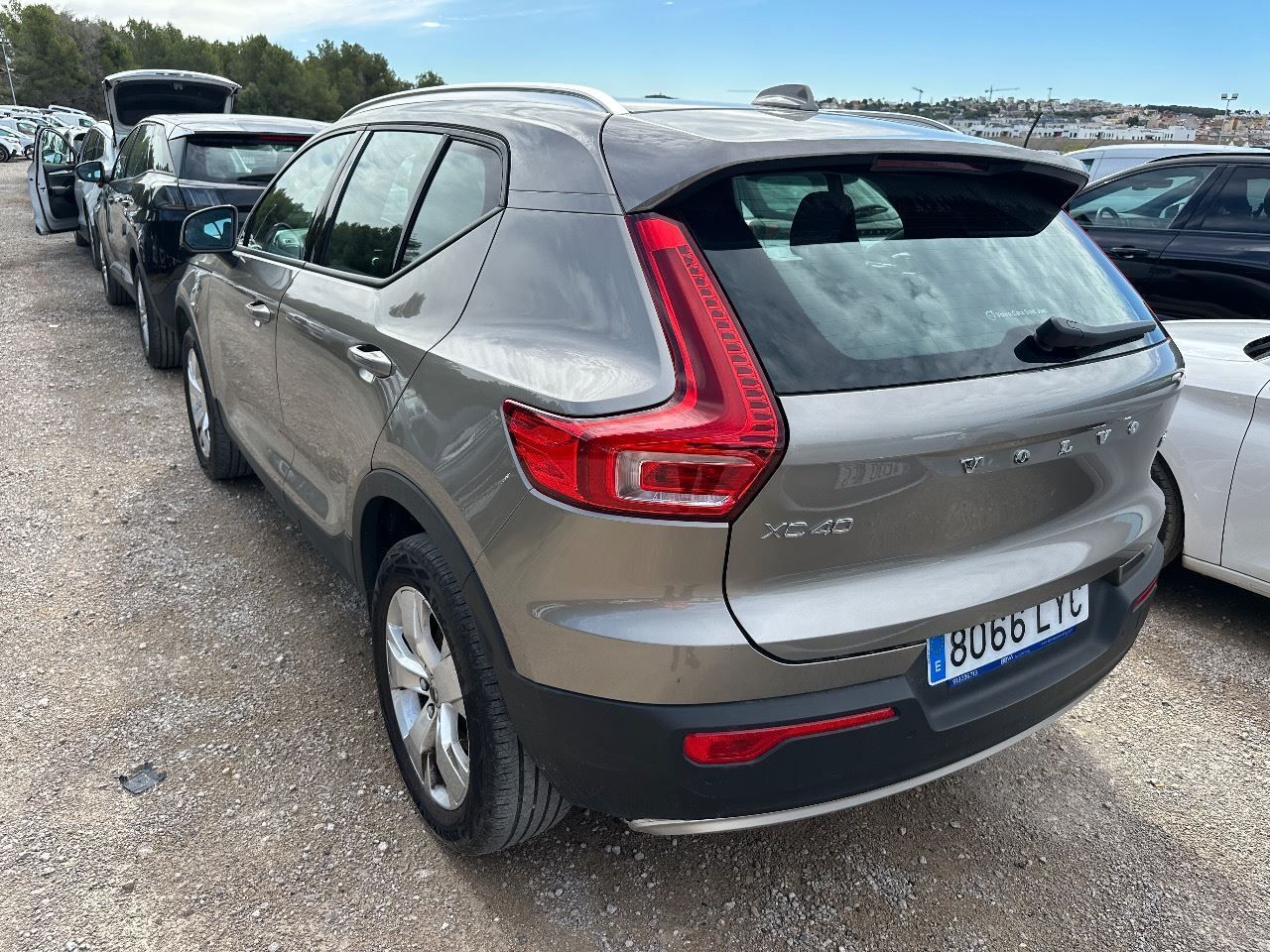 Volvo Xc40 2.0 B3 G Momentum Pro Auto - Foto 2