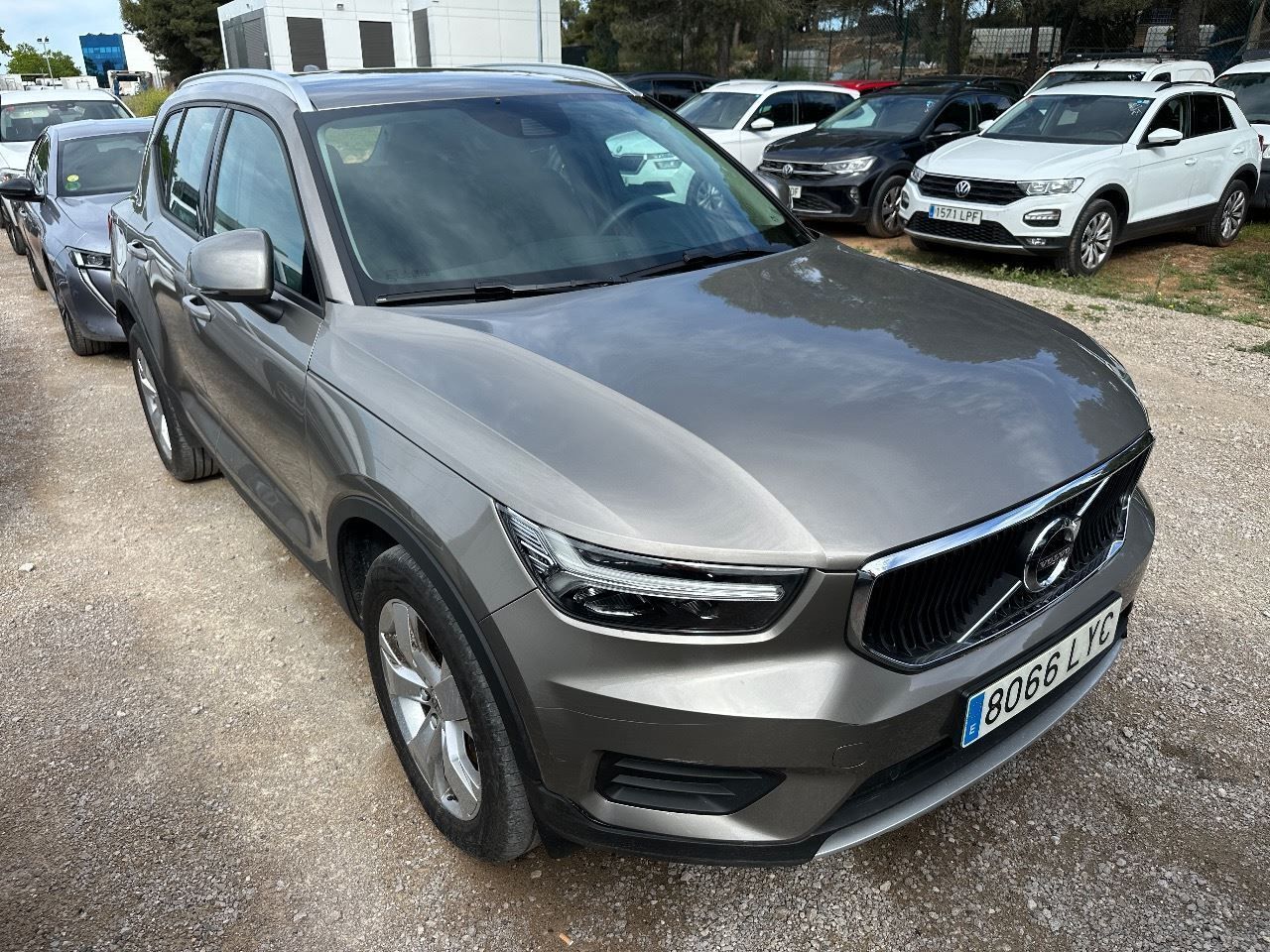 Volvo Xc40 2.0 B3 G Momentum Pro Auto - Foto 2