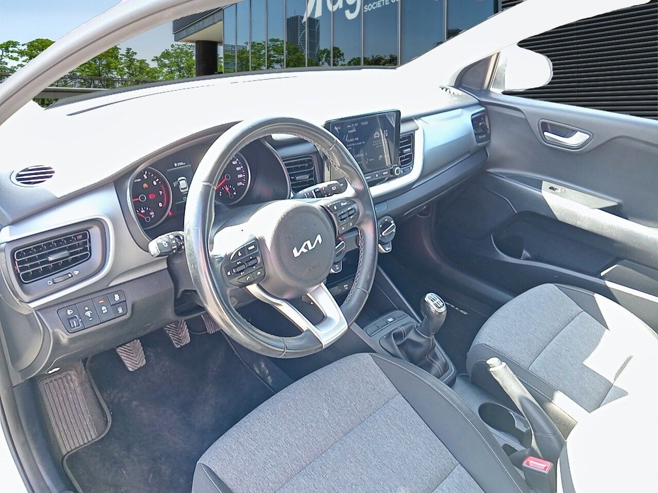 Kia Stonic 1.0 T-gdi 74kw (100cv) Mhev Imt Concept - Foto 2