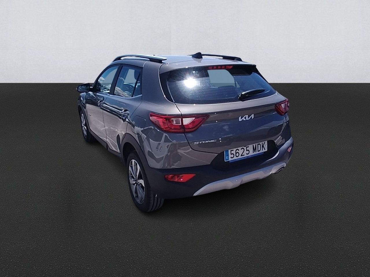Kia Stonic 1.0 T-gdi 88kw (120cv) Mhev Imt Drive - Foto 2