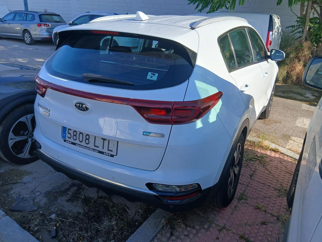 Kia Sportage 1.6 Mhev Business 100kw (136cv) 4x4 - Foto 2