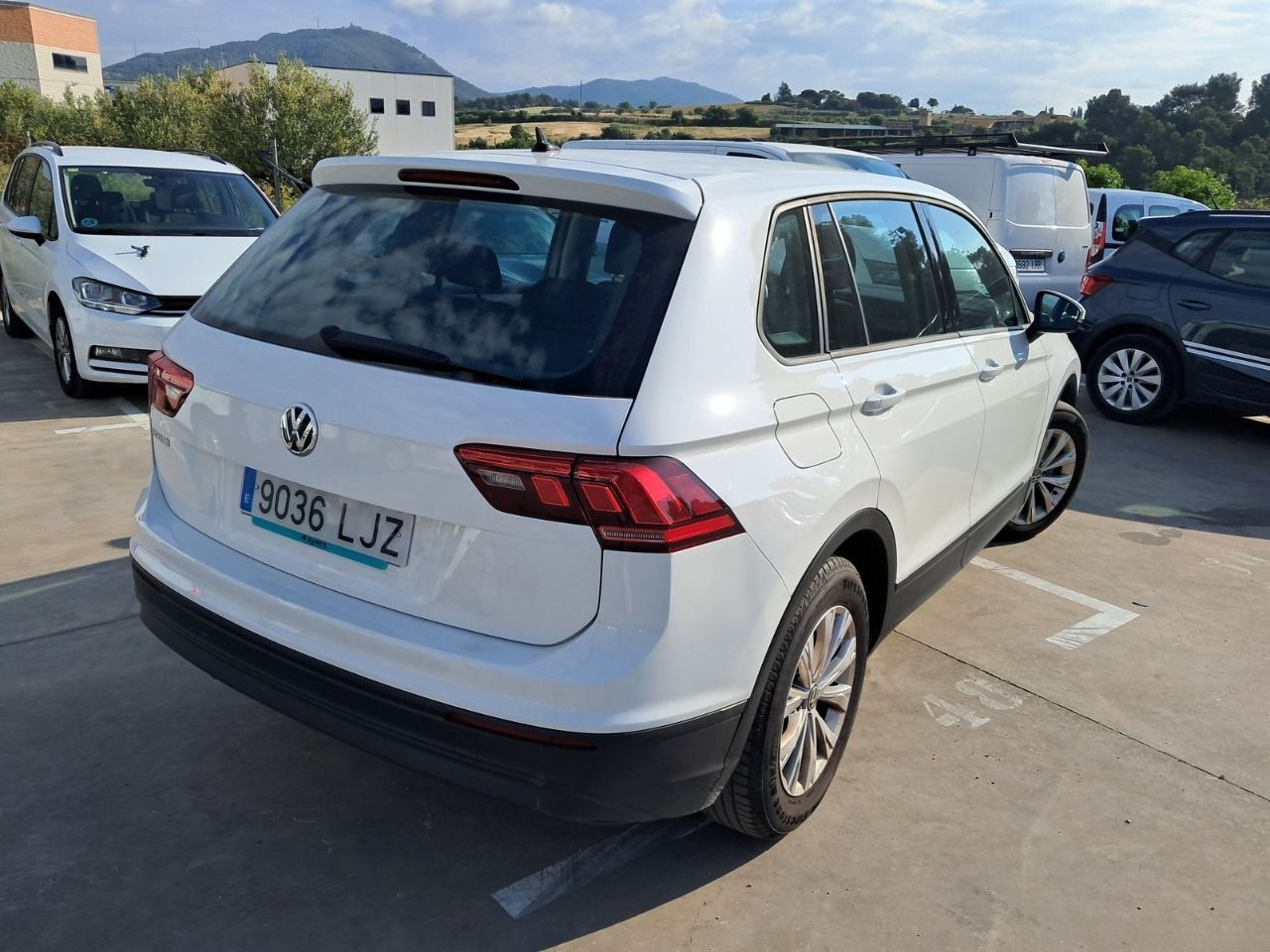 Volkswagen Tiguan Edition 2.0 Tdi 110kw (150cv) - Foto 2